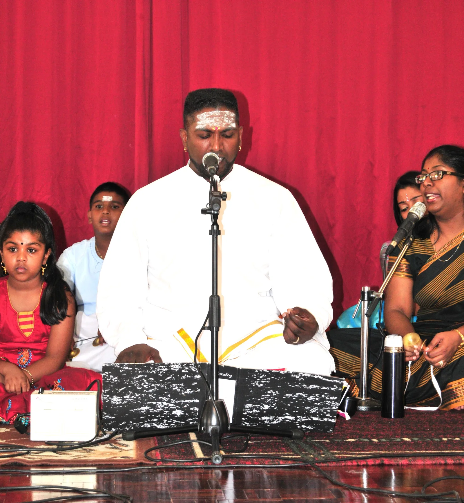 Thiruppugazh at Arutpa Kazhagam 2015 — photo 5